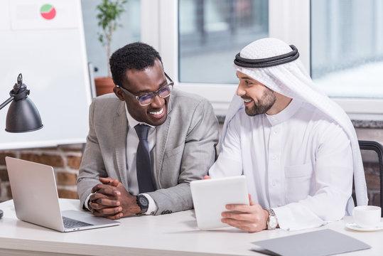 Saeed Accounting team meeting with a client to discuss accounting and tax services in Dubai